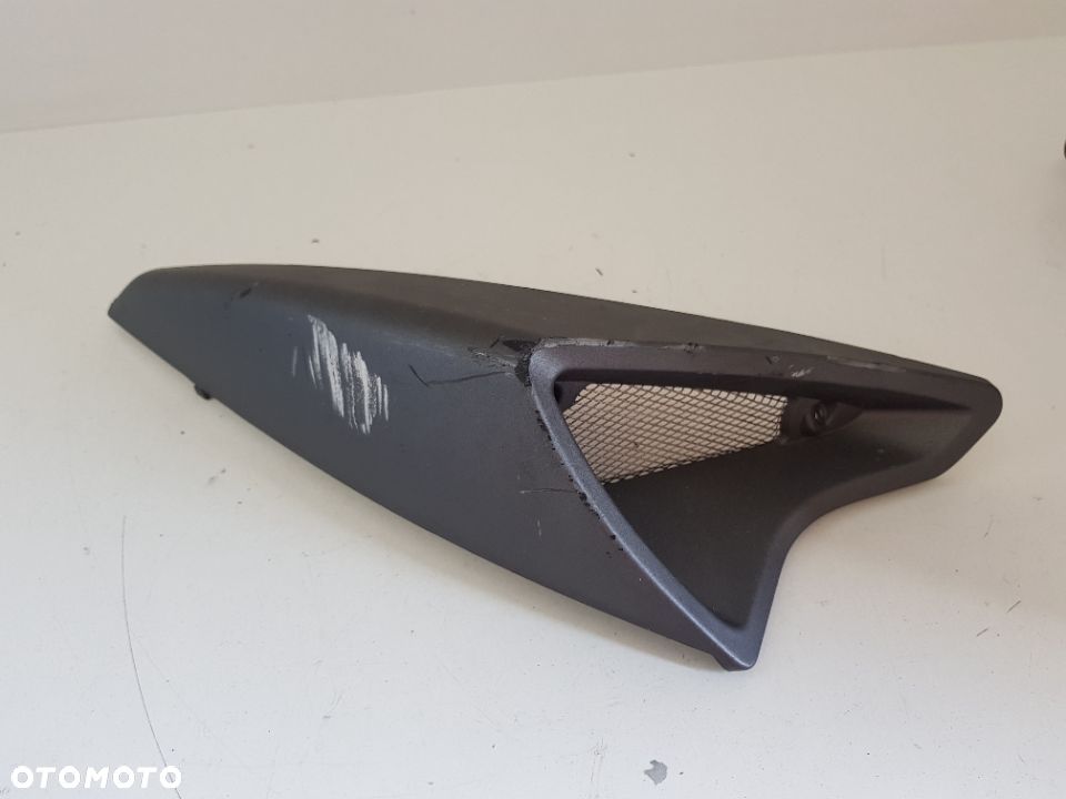 Malaguti Madison 125 2006 Owiewka Wlot Prawy - 1