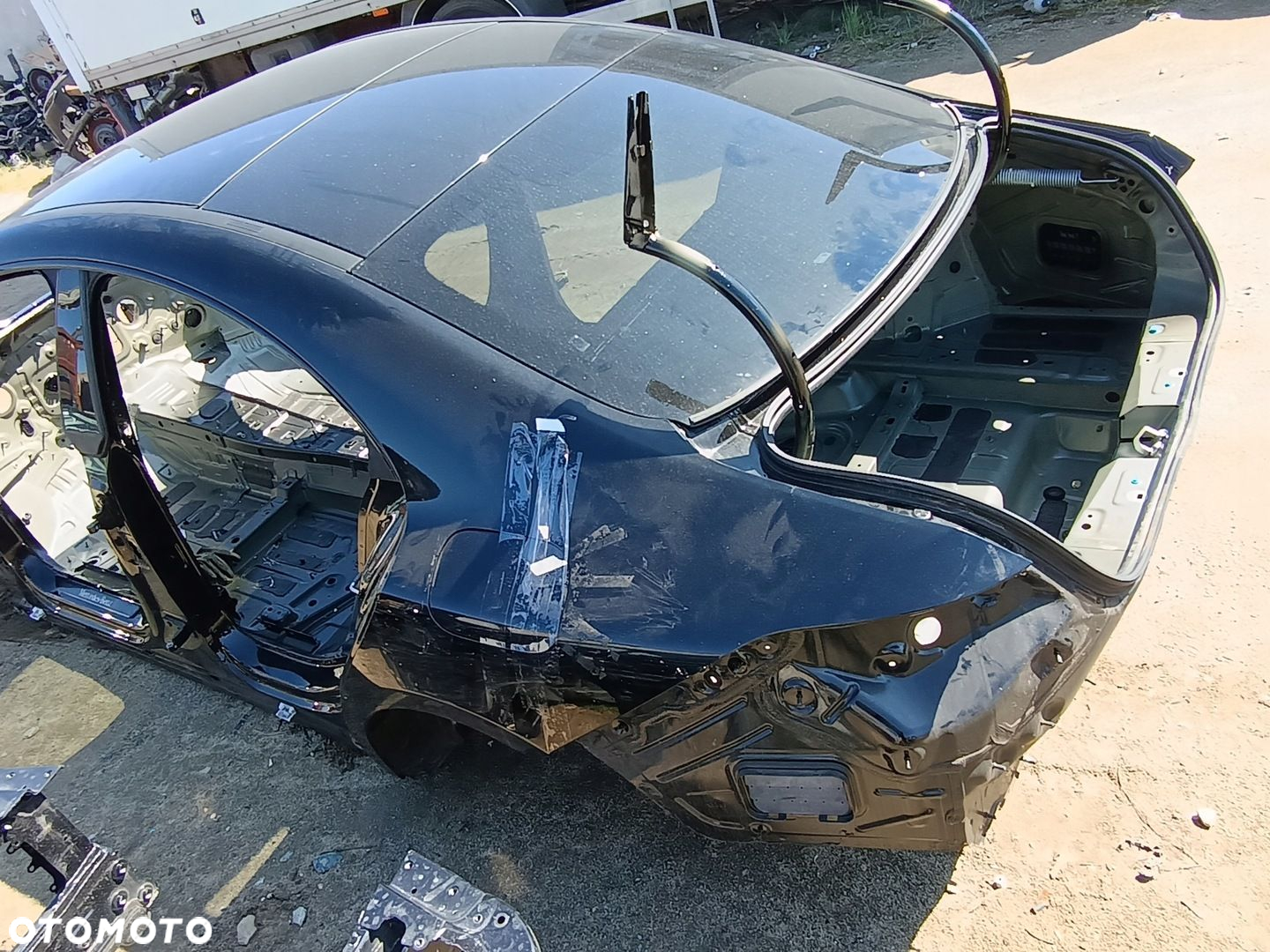 Mercedes 118 wanna tył pas dach blacha karoseria tył błotnik - 2