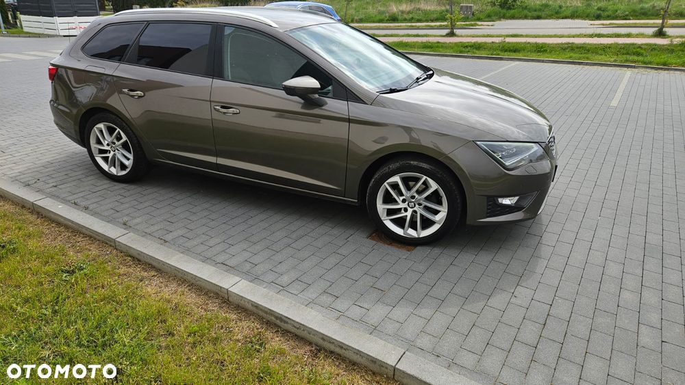 Seat Leon 2.0 TDI DPF Ecomotive DSG FR - 8