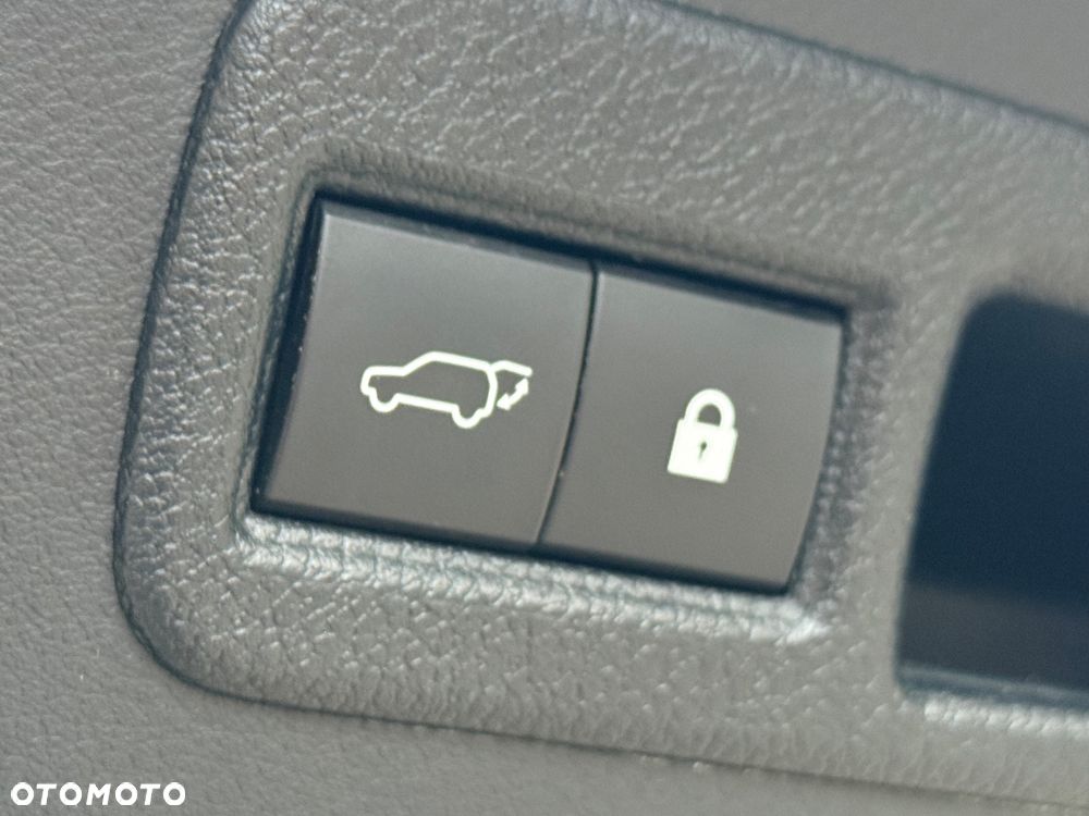 Lexus NX 300h Prestige AWD - 25