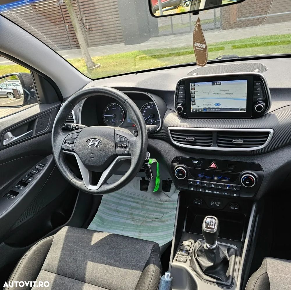 Hyundai Tucson 1.6 CRDi 4WD 6MT Premium - 10