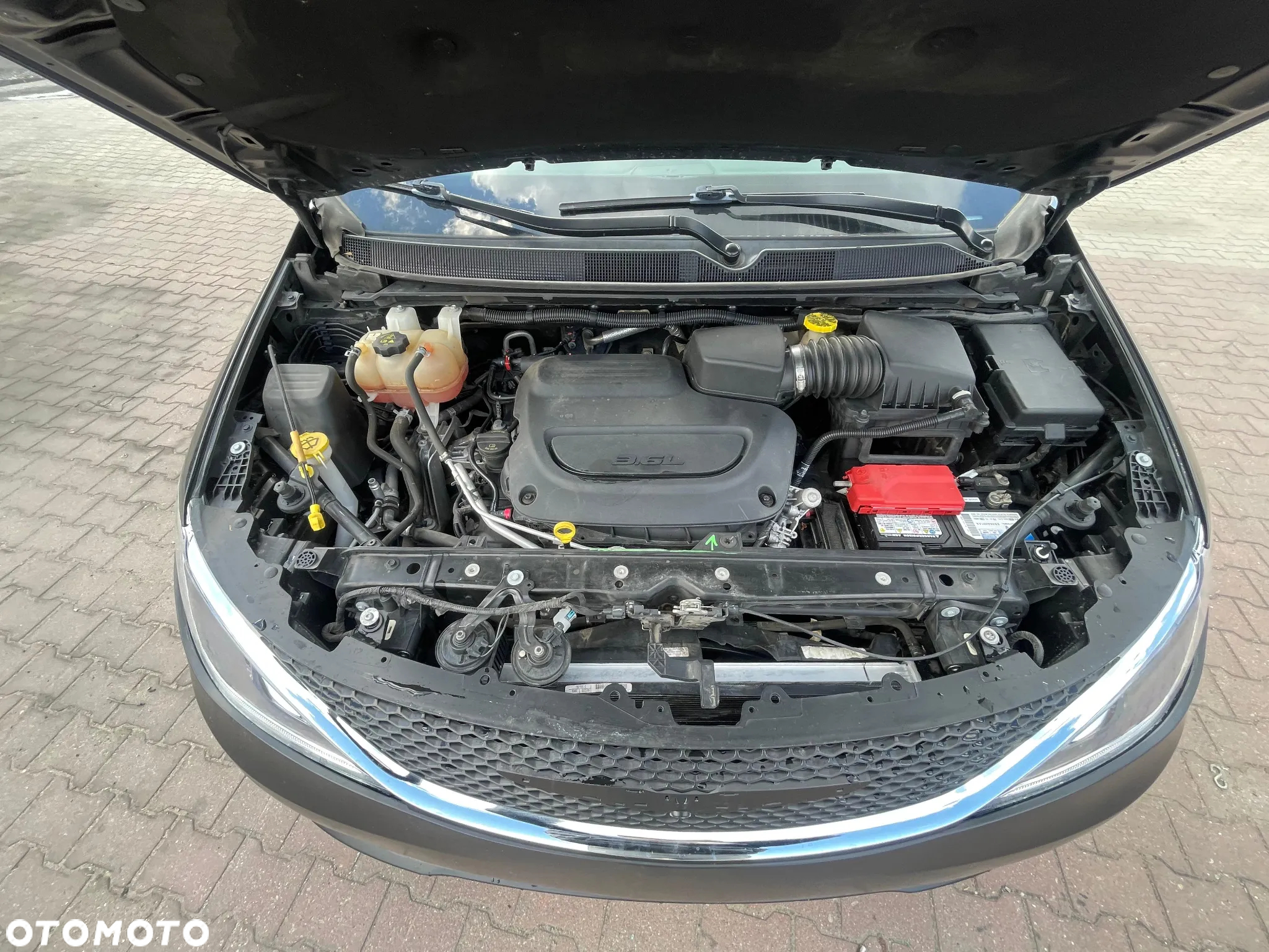 Chrysler Pacifica - 15