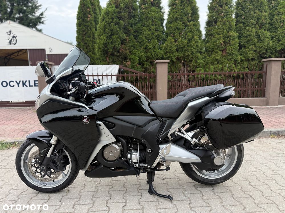 Honda VFR - 18