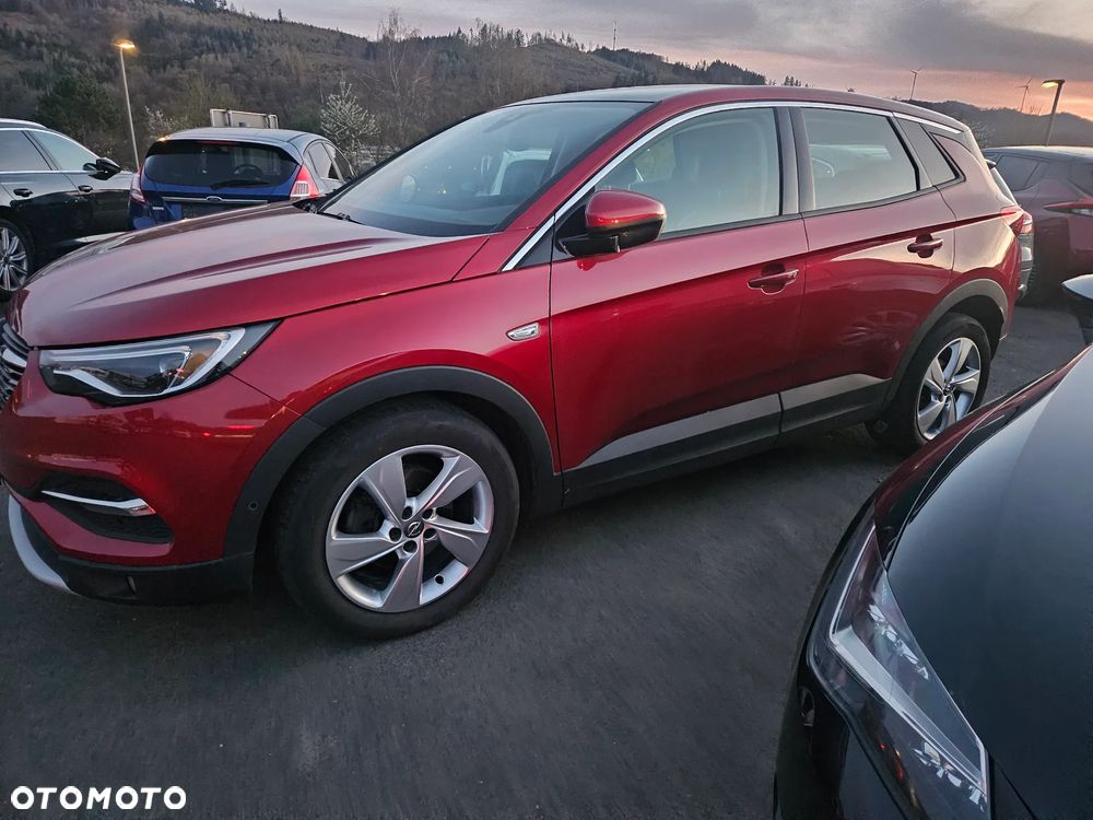 Opel Grandland X 1.2 Start/Stop Business Elegance - 2