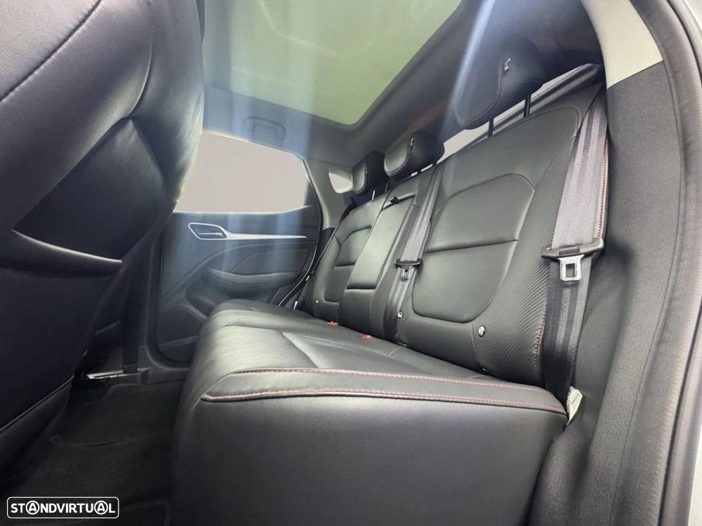 MG ZS - 18