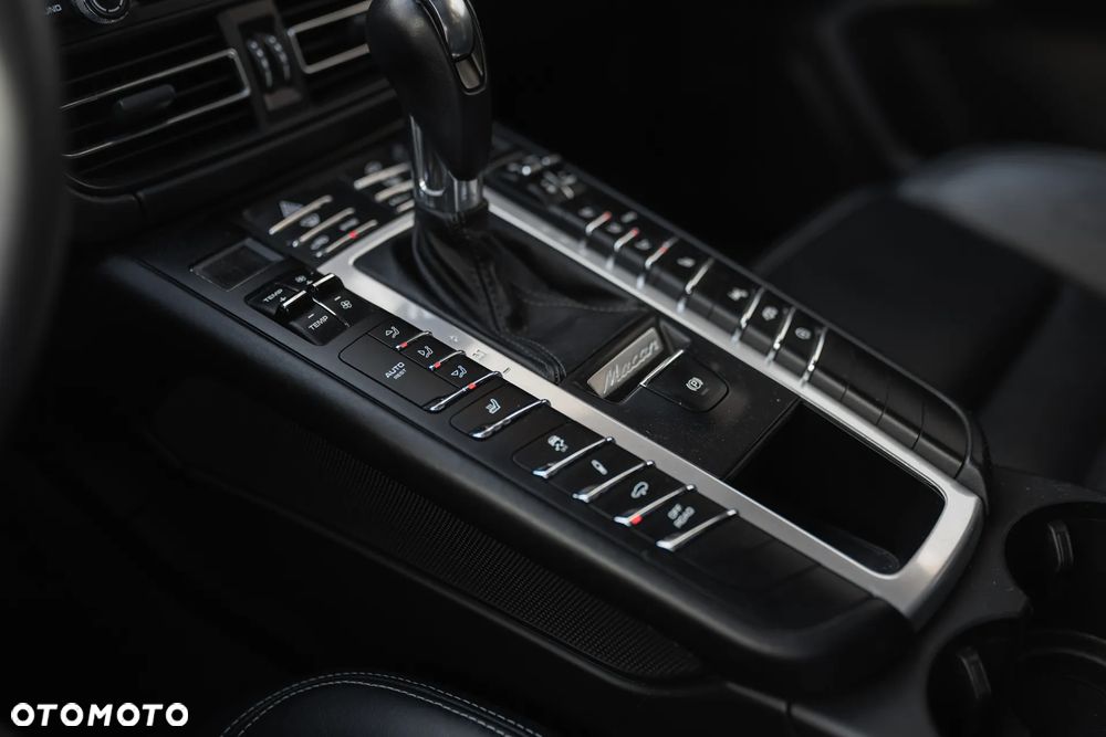 Porsche Macan GTS - 24