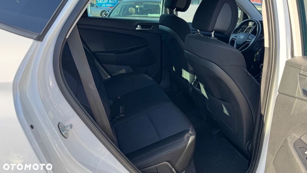 Hyundai Tucson blue 1.7 CRDi 2WD Style - 24