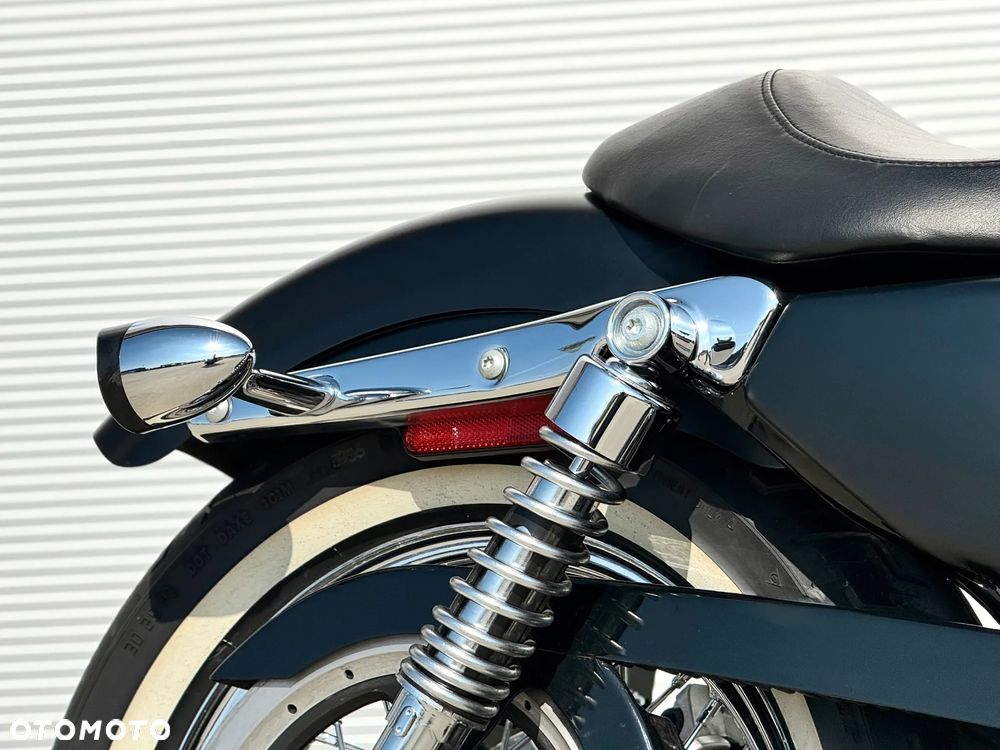Harley-Davidson Sportster Seventy-Two - 14