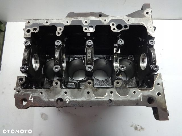AUDI A4 B8 A5 A6 Q5 2.0 TDI CAHA CAG BLOK SILNIKA - 4