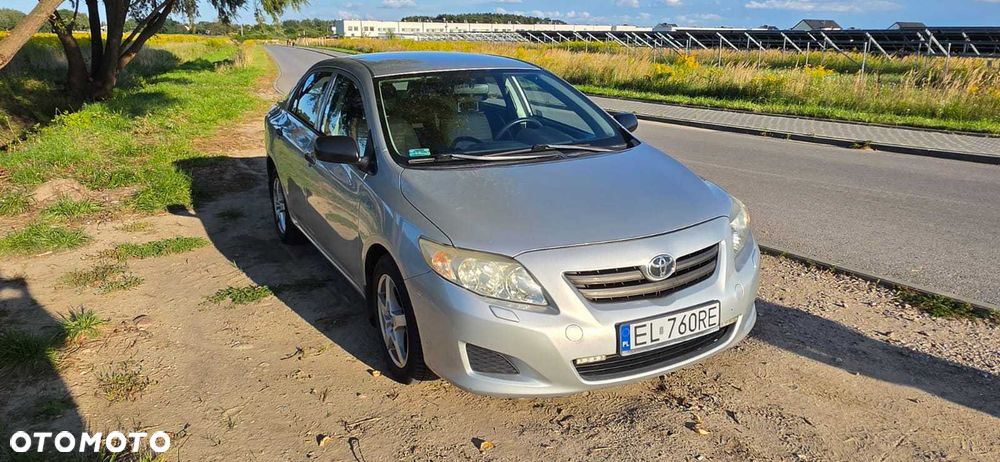 Toyota Corolla - 1