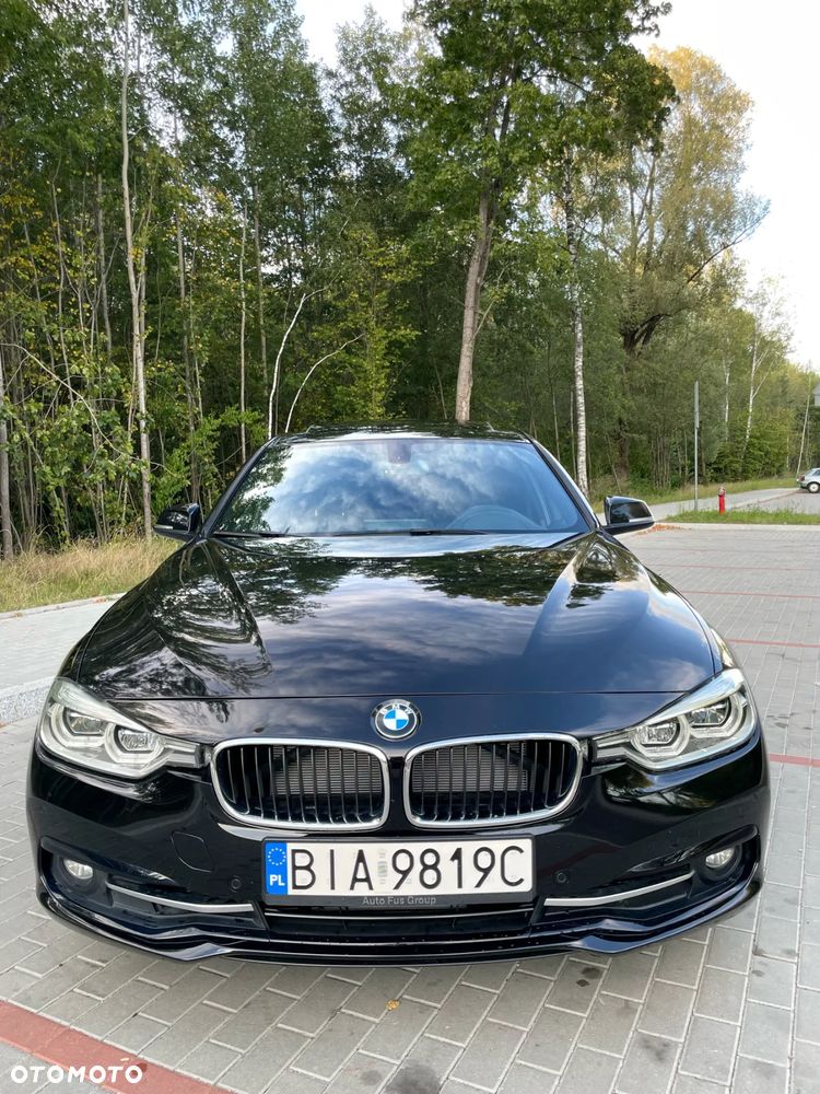 BMW Seria 3 330i - 3