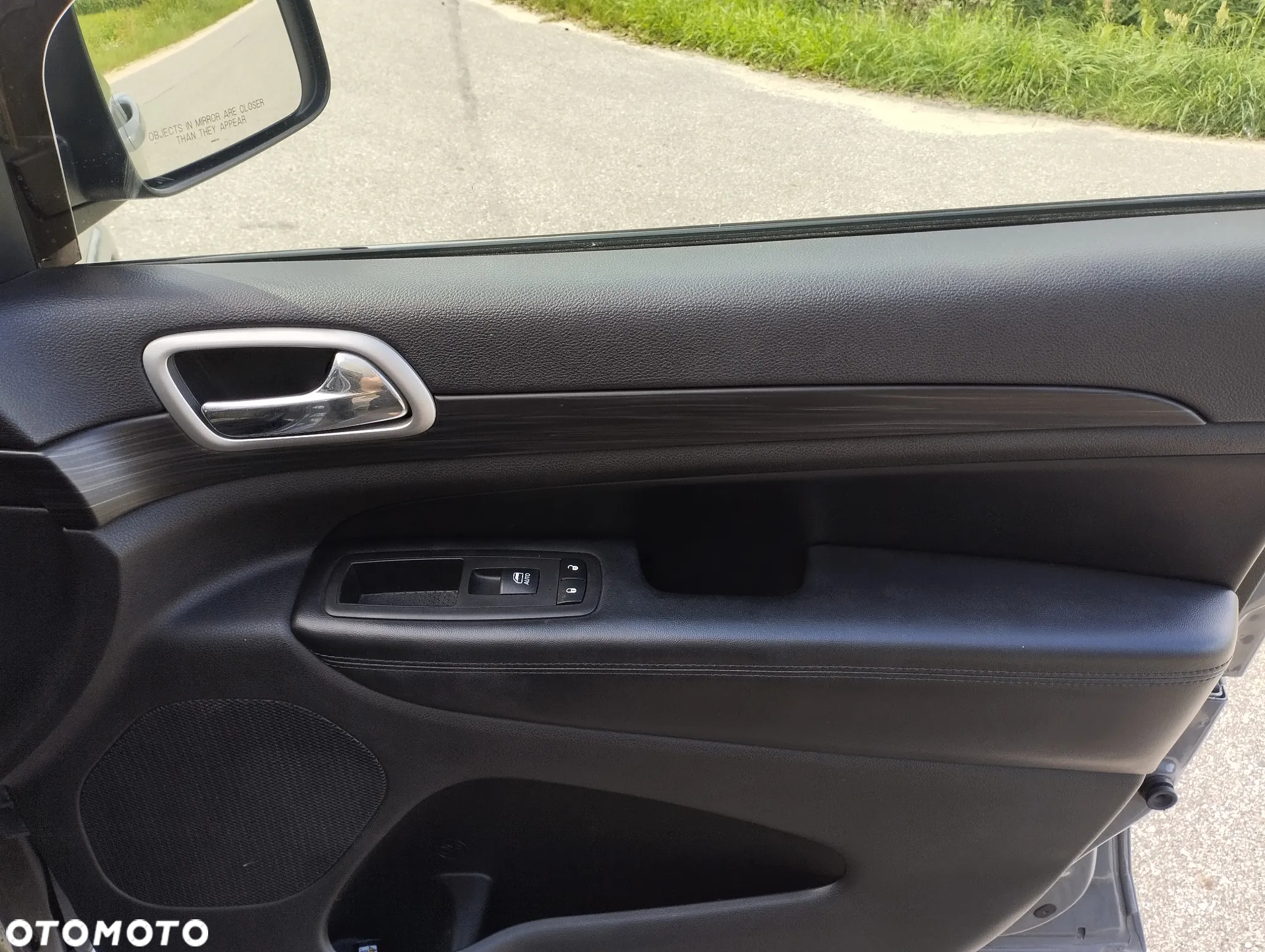 Jeep Grand Cherokee 3.6 V6 Laredo - 23