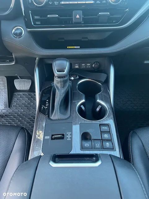 Toyota Highlander 2.5 Hybrid Executive Style - 12