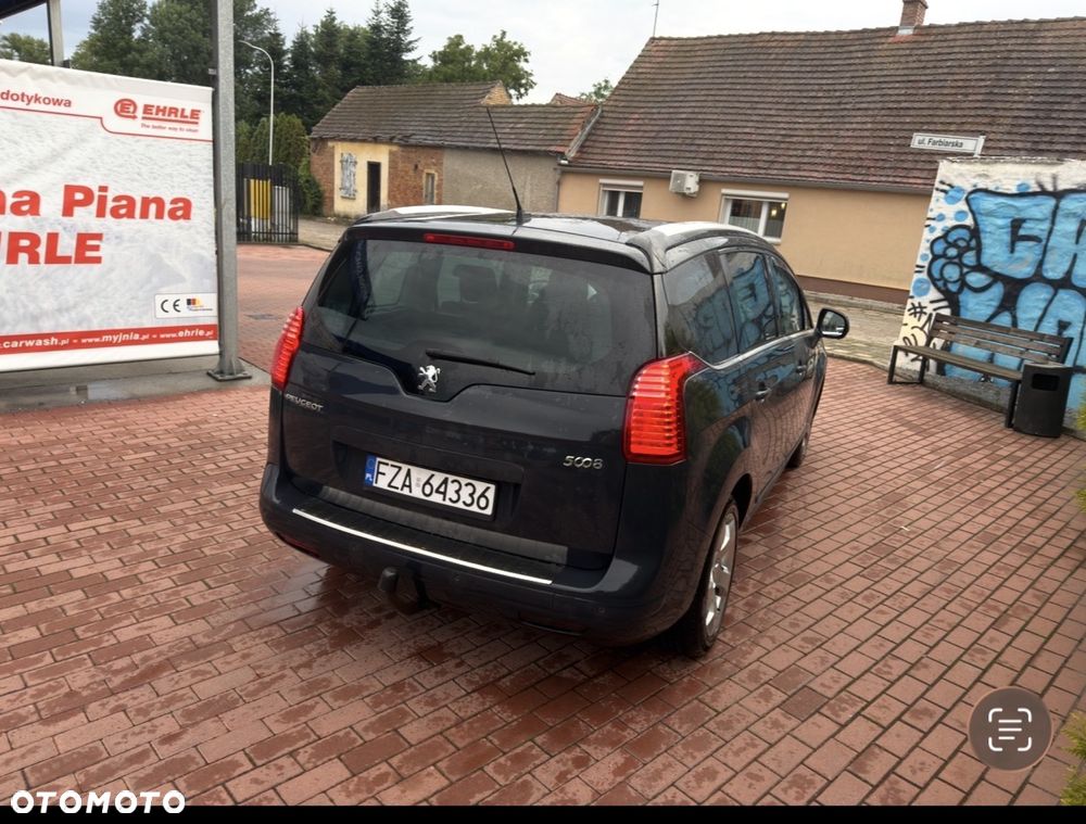 Peugeot 5008 - 3