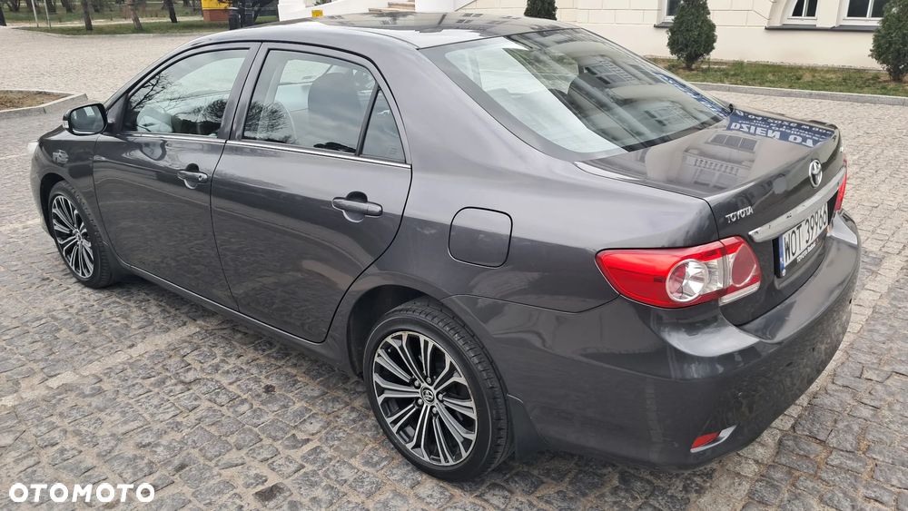 Toyota Corolla 1.6 Luna - 3