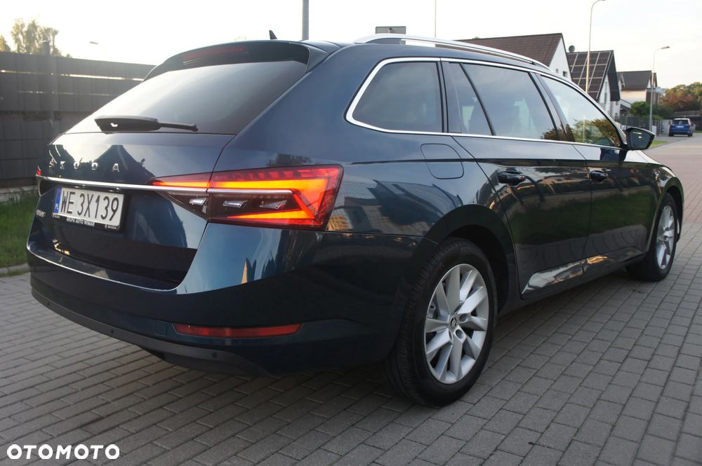 Skoda Superb 2.0 TDI SCR Ambition DSG - 5