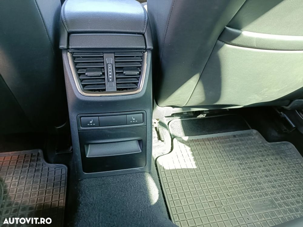 Skoda Octavia 2.0 TDI ELEGANCE - 22