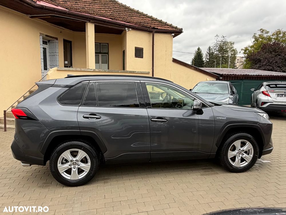 Toyota RAV4 - 9