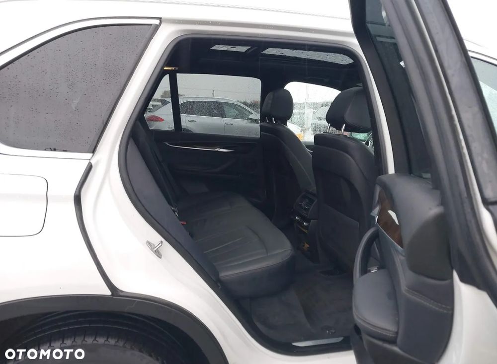 BMW X5 xDrive35i - 11