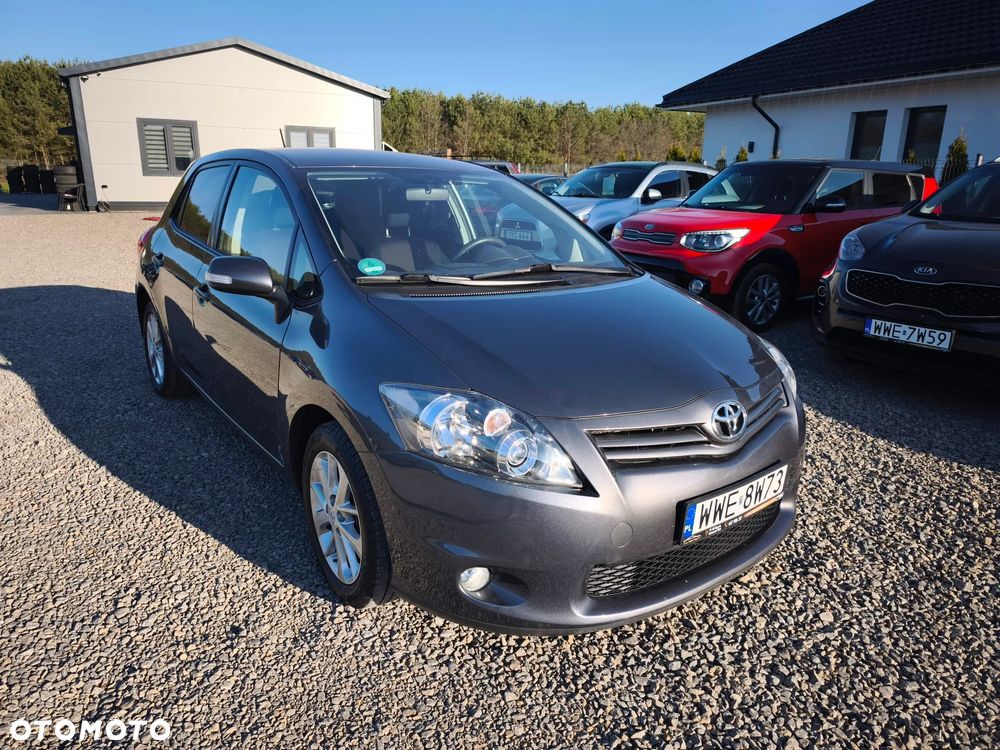 Toyota Auris 1.6 Luna - 2