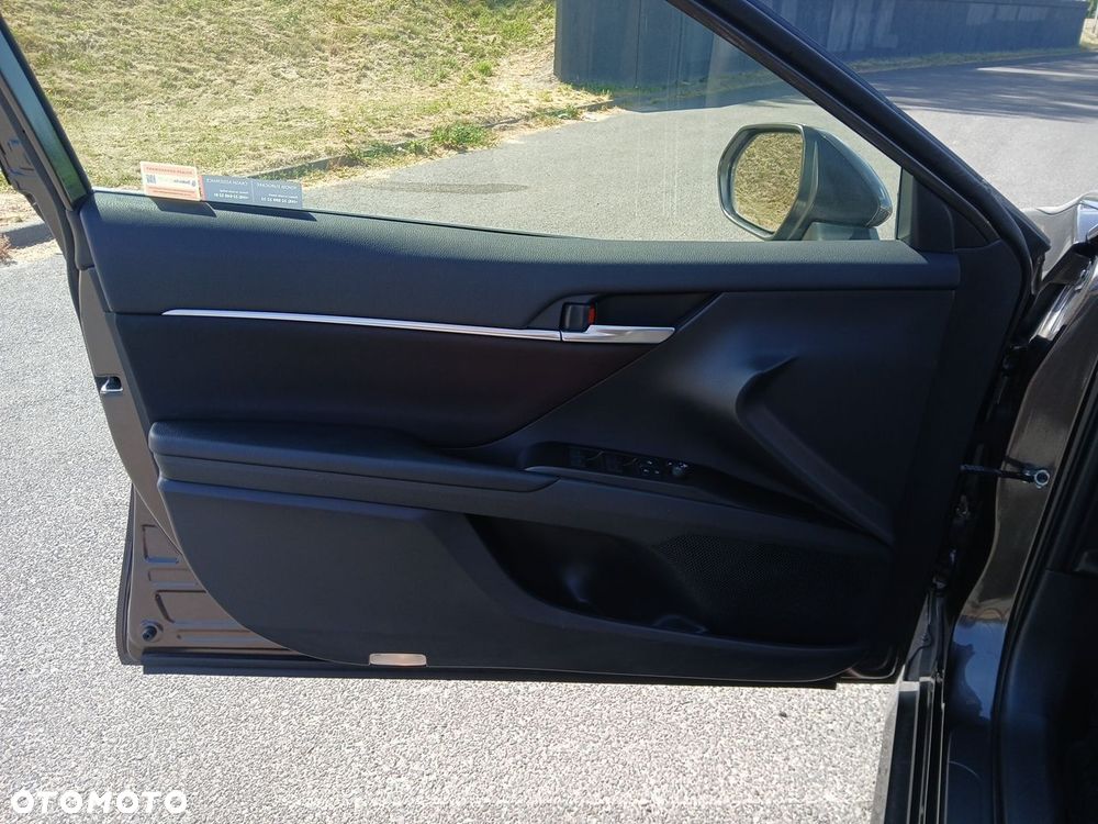 Toyota Camry 2.5 Hybrid Comfort CVT - 36