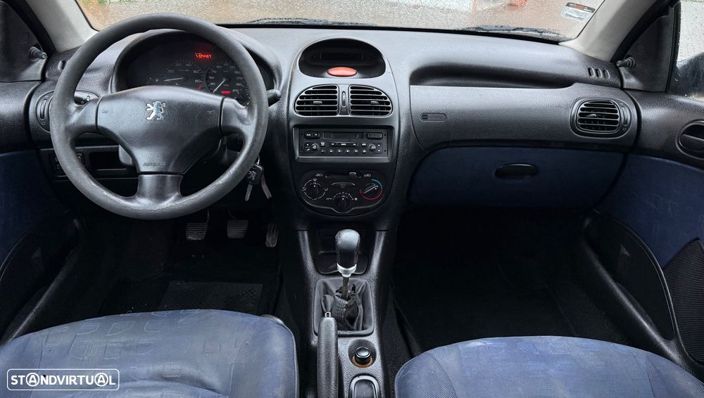 Peugeot 206 1.1 XR Présence - 12