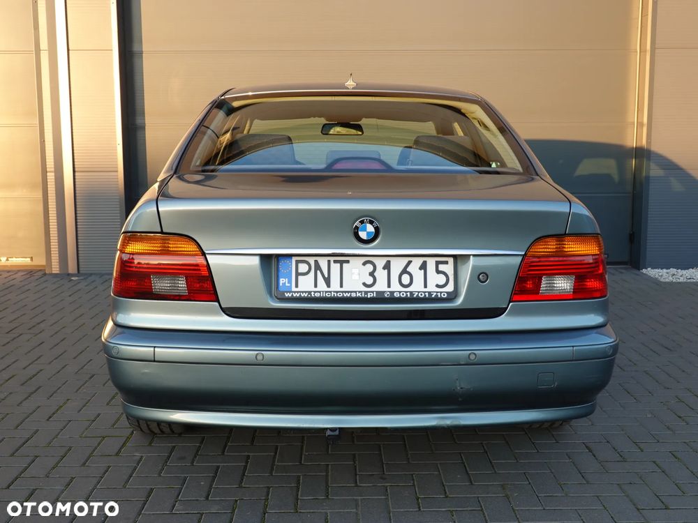 BMW Seria 5 525d - 8