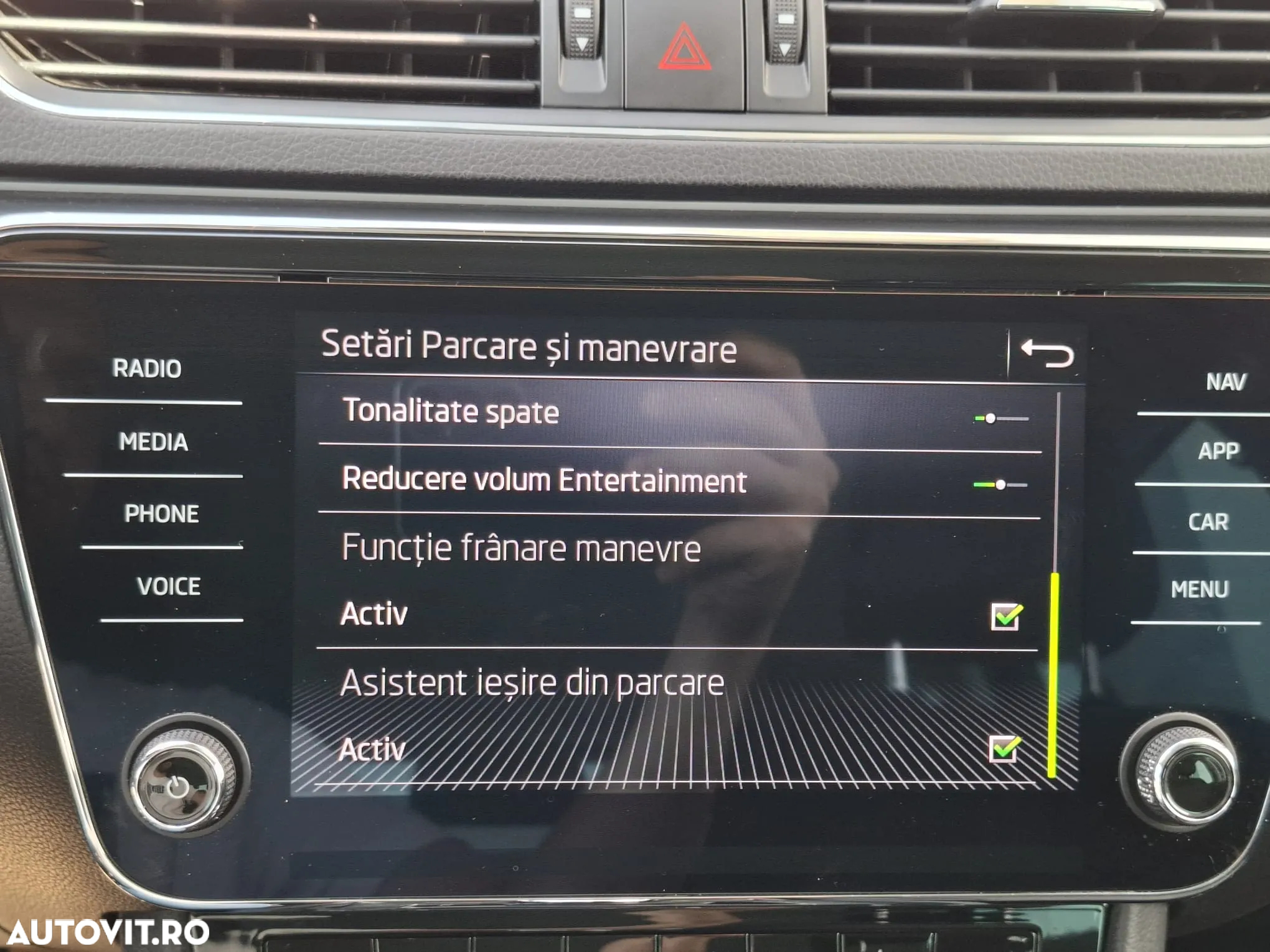 Skoda Superb 2.0 TSI DSG Style - 6