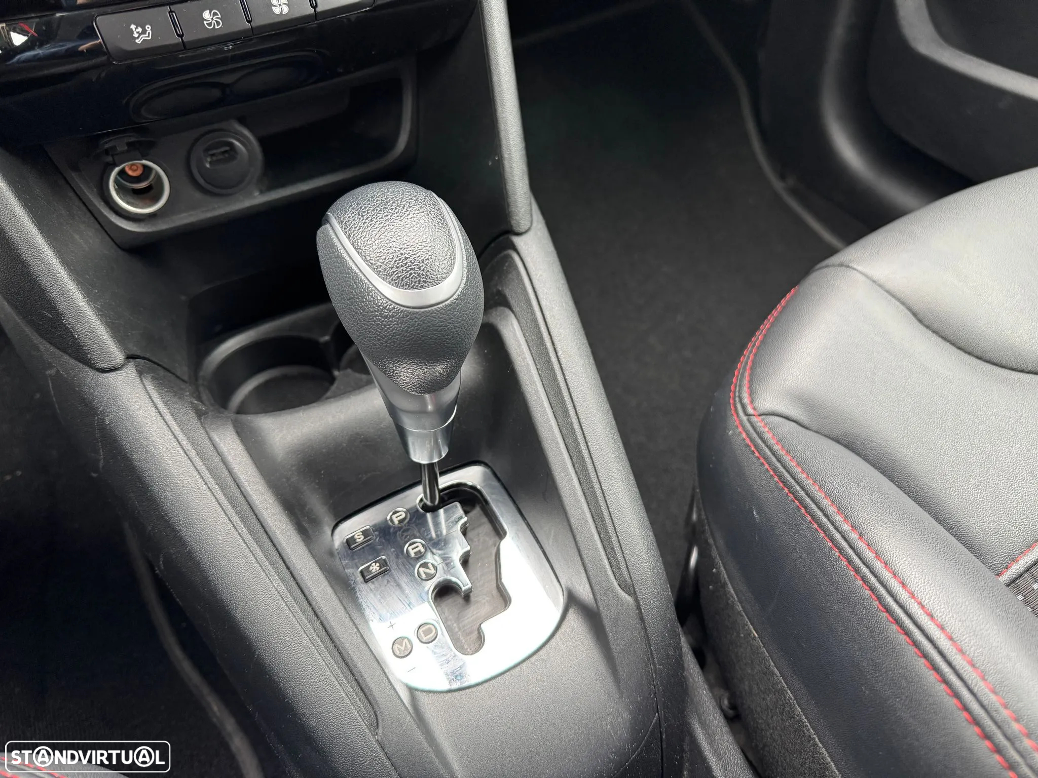 Peugeot 208 1.2 PureTech GT Line EAT8 - 20