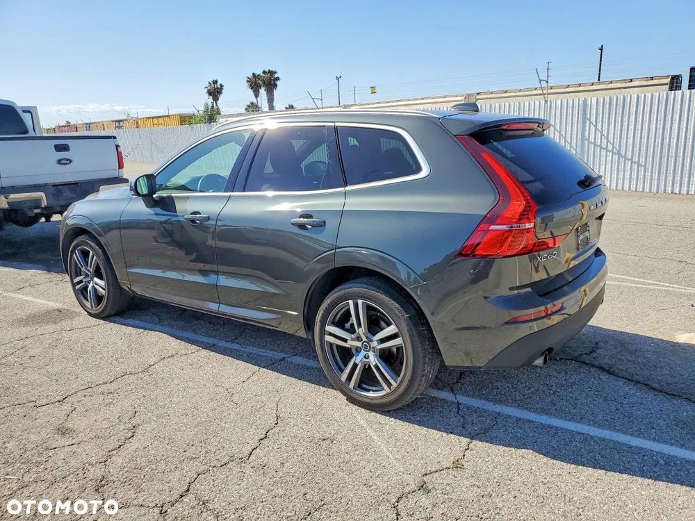 Volvo XC 60 T6 AWD Geartronic Momentum - 3