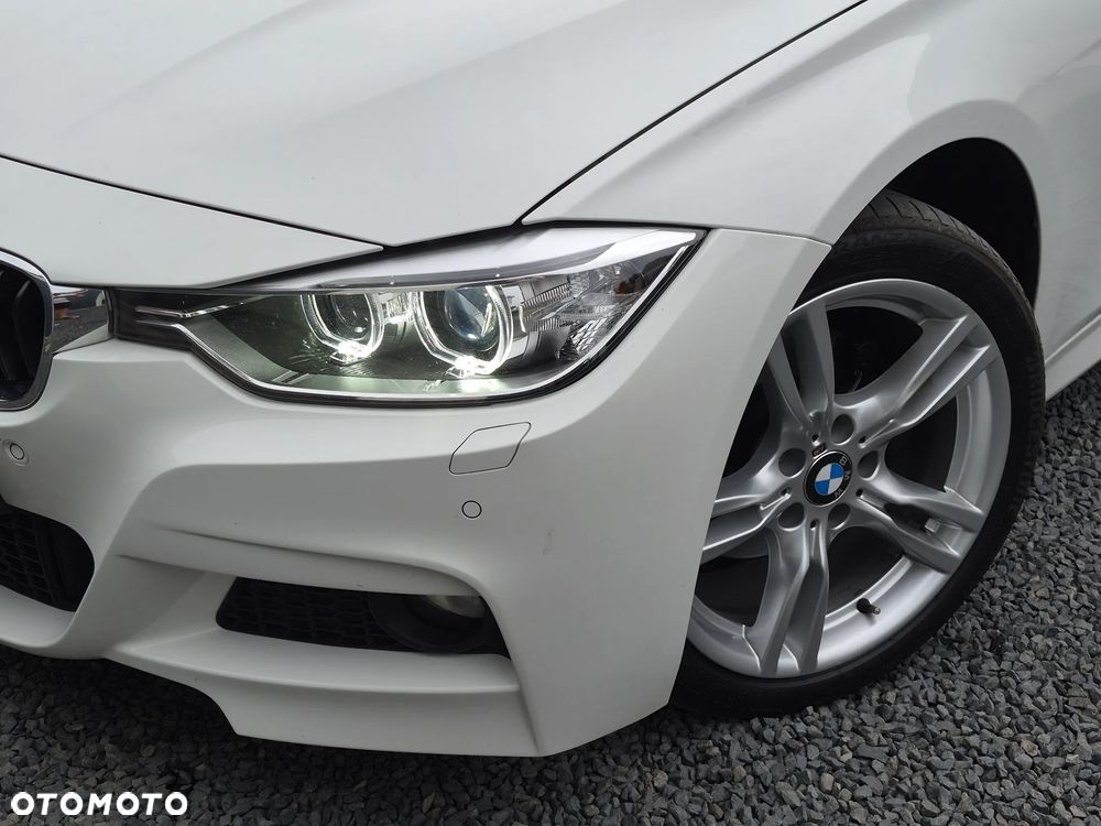 BMW Seria 3 320d xDrive - 36