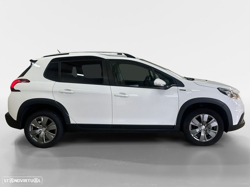 Peugeot 2008 1.5 BlueHDi Signature - 6