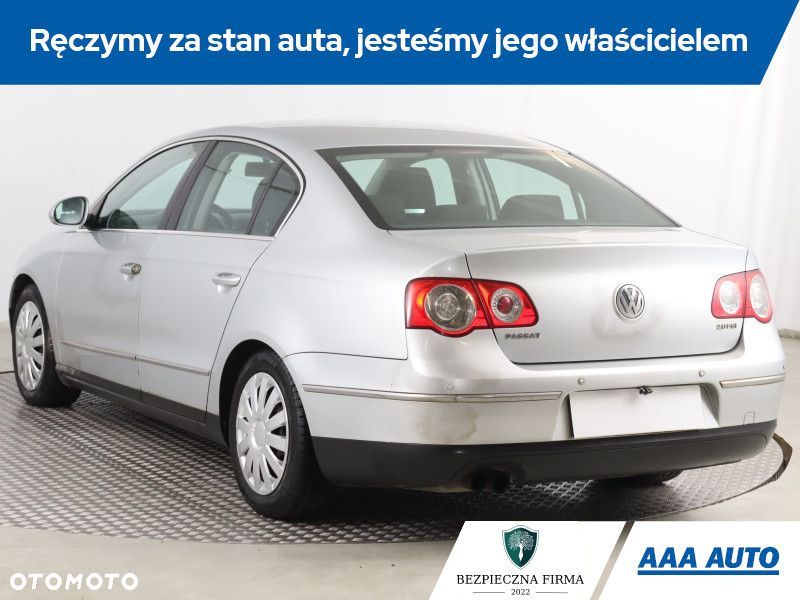 Volkswagen Passat - 5