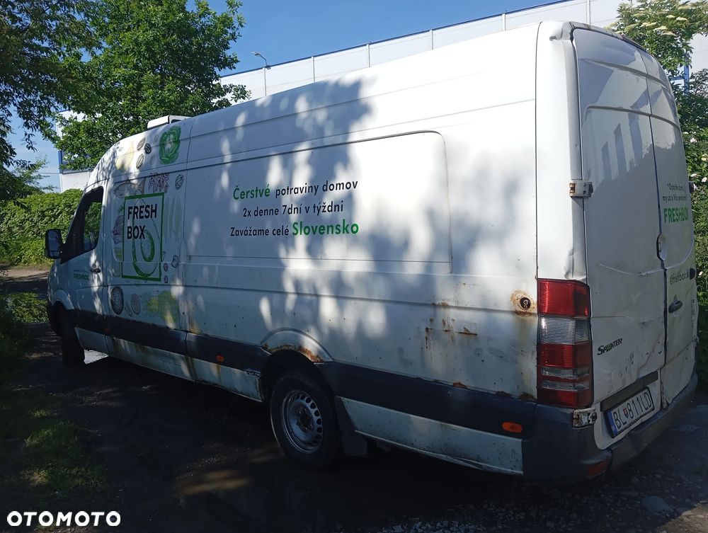 Mercedes-Benz Sprinter - 11