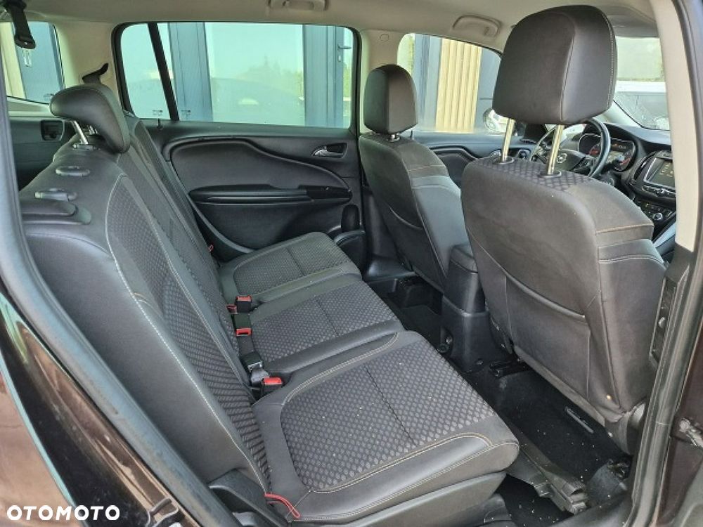 Opel Zafira - 16