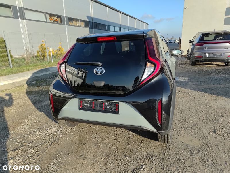 Toyota Aygo X 1.0 VVT-i Color Edition X-shift - 13
