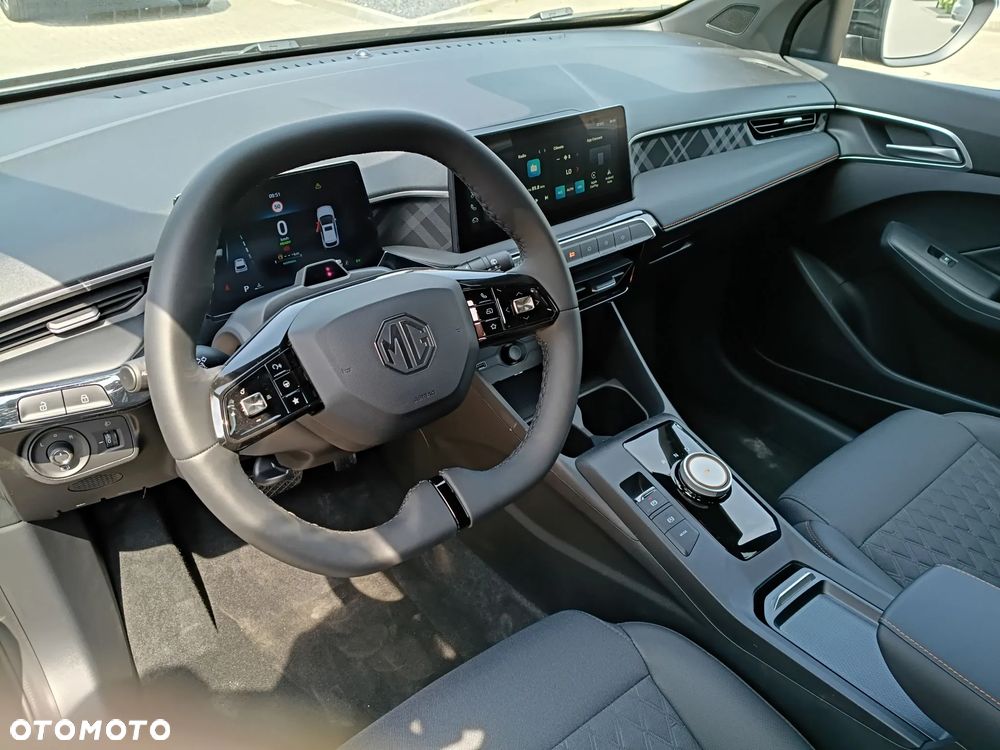 MG MG3 1.5 HEV+ Exclusive - 11