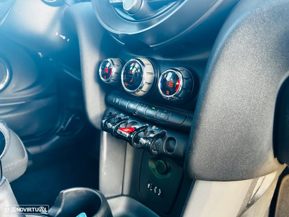 MINI 3 Portas Cooper D Metropolitan - 16