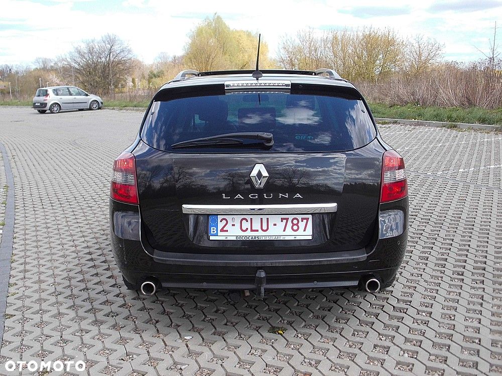 Renault Laguna dCi 180 FAP GT - 19