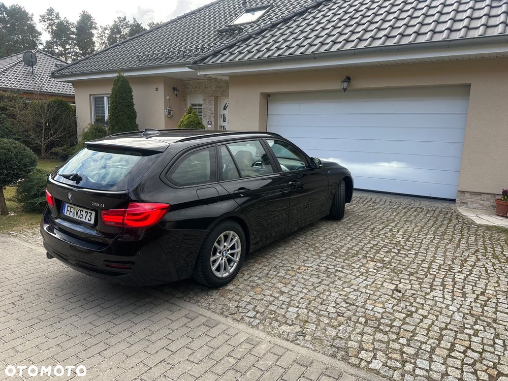 BMW Seria 3 318i - 3