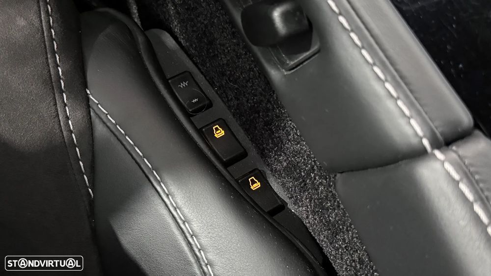 Aston Martin Vantage Coupe V8 S Sportshift - 36