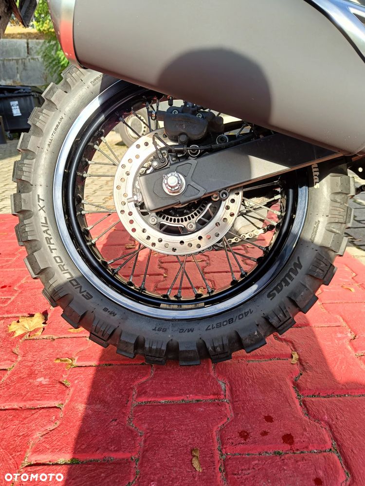 Kawasaki KLE - 17