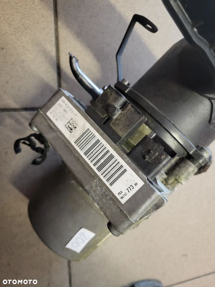 POMPA WSPOMAGANIA PEUGEOT 308 9675277380 - 3