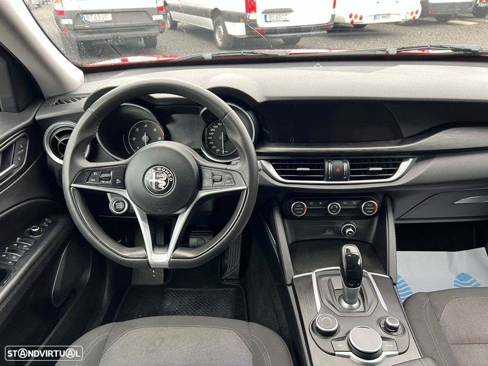 Alfa Romeo Stelvio 2.2 D Super AT8 - 8