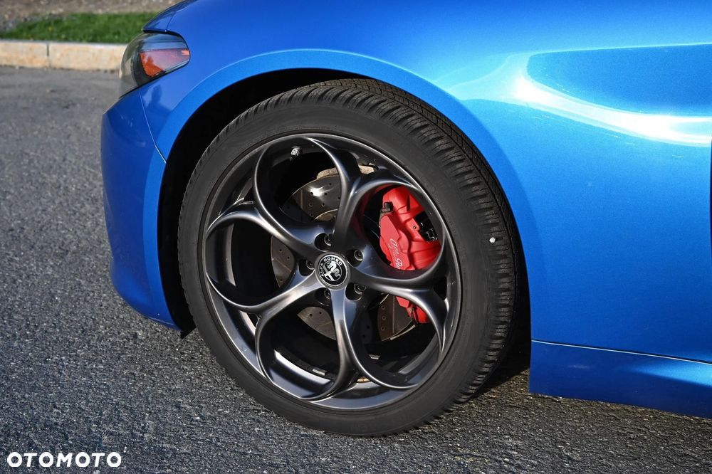 Alfa Romeo Giulia 2.0 Turbo 16V AT8-Q4 Veloce Ti - 19