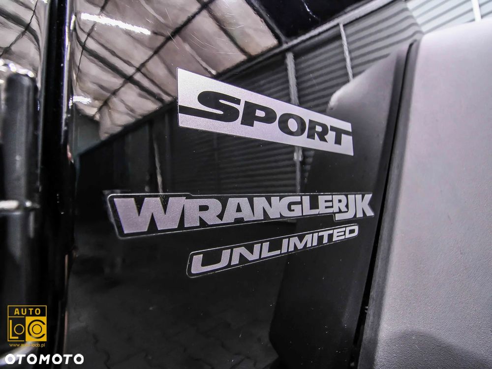 Jeep Wrangler 3.6 Unlim Night Eagle - 27