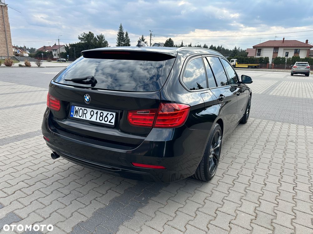BMW Seria 3 318d DPF Edition Sport - 11