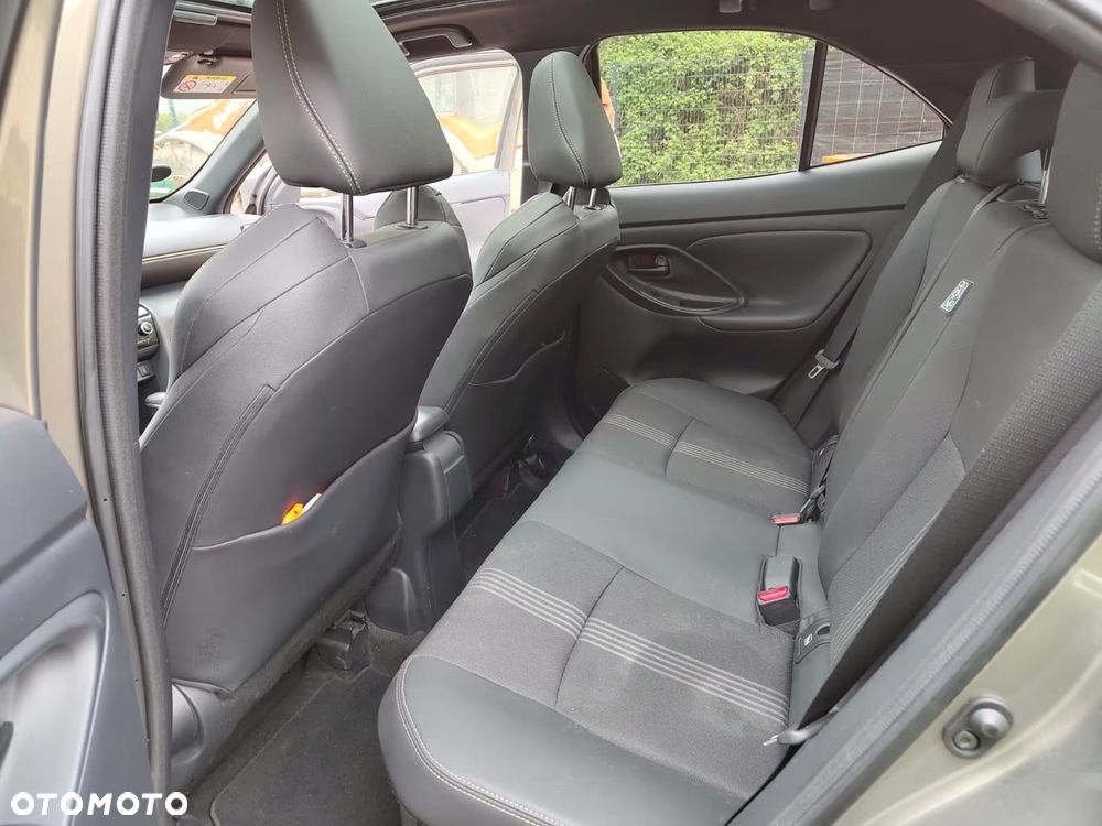 Toyota Yaris Cross Hybrid 1.5 Executive 4x4 - 8