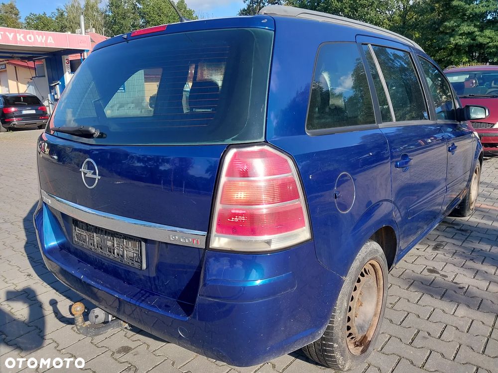 Opel Zafira B silnik kompletny 1.9 CDTI JTD 120KM wtryski pompa paliwa klimatyzacji wspomagania regulator alternator maglownica sprzęgło lewarek 6 biegów drzwi klapa błotnik lusterko kolor Z21B lampa reflektor przód przedni xenon przetwornica tył tylna hak holowniczy zestaw startowy sterownik stacyjka zamek zacisk hamulcowy deska rozdzielcza panel wyświetlacz boczek fotele mechanizm osłona manetki tempomat wykładzina podsufitka kierownica plastiki szyba NA CZĘŚCI WSZYSTKIE CZĘŚCI - 11