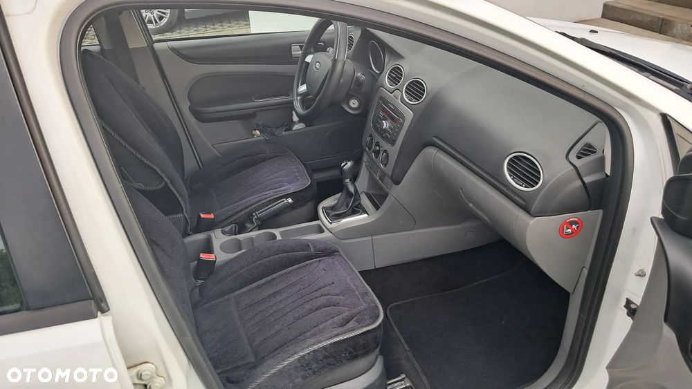 Ford Focus 1.6 TDCi Trend - 10